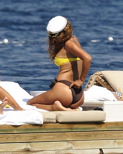 Demet Akalın seksi ifşa fotoğrafı 23