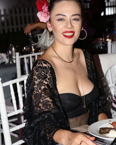 Demet Evgar seksi ifşa fotoğrafı 26