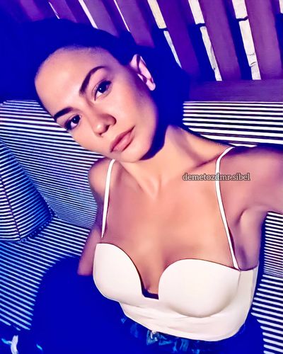 Demet Özdemir seksi ifşa fotoğrafı 87240
