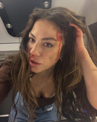 Demet Özdemir seksi ifşa fotoğrafı 1261