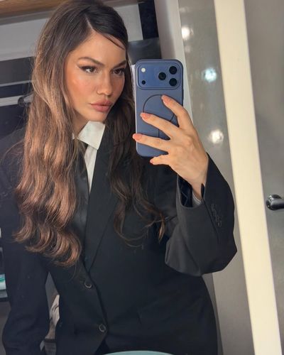 Demet Özdemir seksi ifşa fotoğrafı 1275