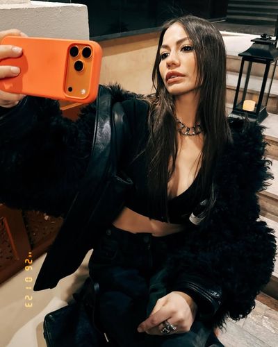 Demet Özdemir seksi ifşa fotoğrafı 1276
