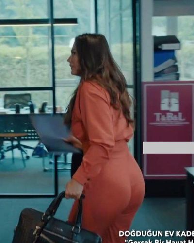Demet Özdemir seksi ifşa fotoğrafı 1292