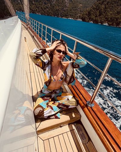 Demet Özdemir seksi ifşa fotoğrafı 1330