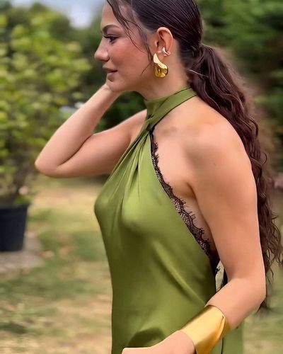 Demet Özdemir seksi ifşa fotoğrafı 1371