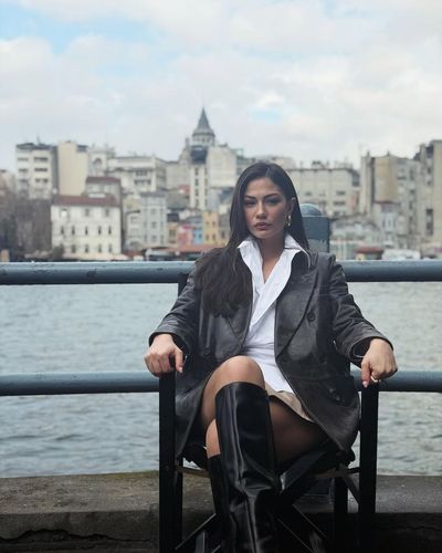 Demet Özdemir seksi ifşa fotoğrafı 1377