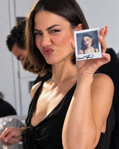 Demet Özdemir seksi ifşa fotoğrafı 654
