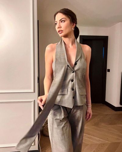 Demet Özdemir seksi ifşa fotoğrafı 88001
