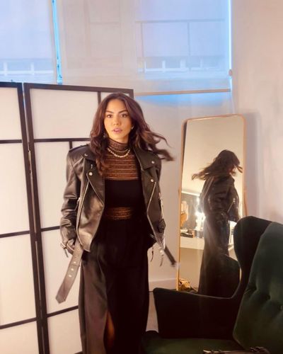 Demet Özdemir seksi ifşa fotoğrafı 87990