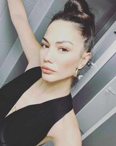 Demet Özdemir seksi ifşa fotoğrafı 87396