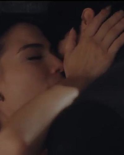 Demet Özdemir seksi ifşa fotoğrafı 4 — Aşk Taktikleri (2022)