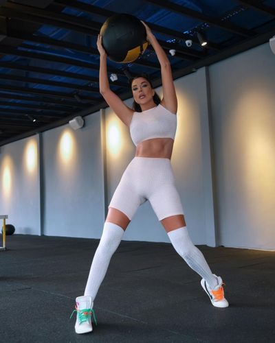 Deniz Akkaya seksi ifşa fotoğrafı 109