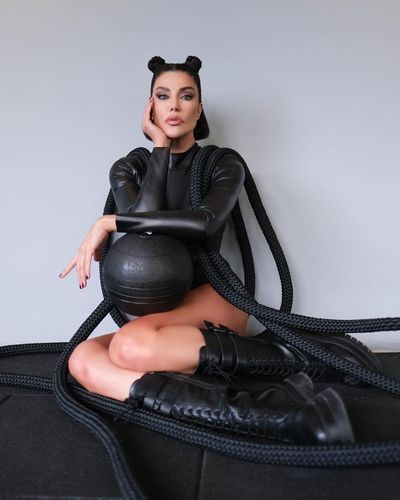 Deniz Akkaya seksi ifşa fotoğrafı 114