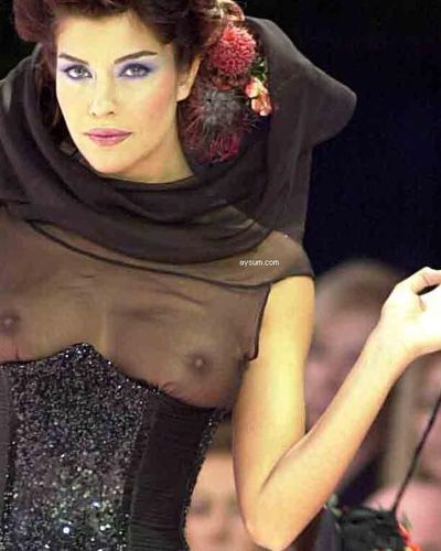 Deniz Akkaya seksi ifşa fotoğrafı 210