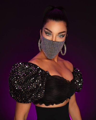 Deniz Akkaya seksi ifşa fotoğrafı 97