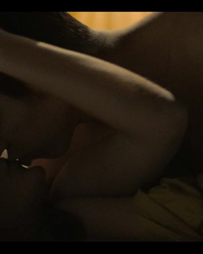 Deniz Altan seksi ifşa fotoğrafı 12 — Les Criminels (2020)