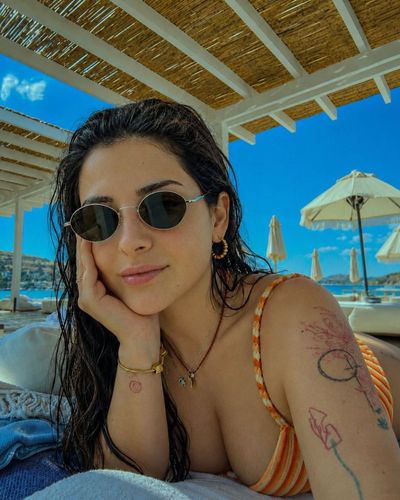 Deniz Bağdaş seksi ifşa fotoğrafı 10