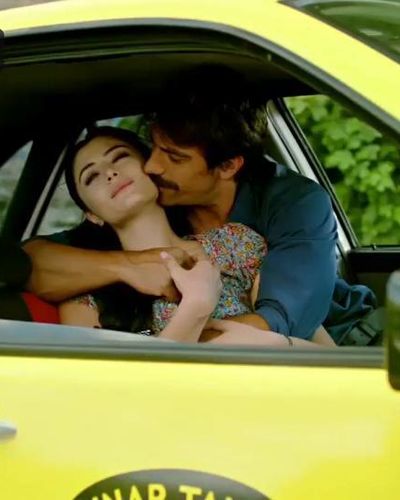 Deniz Çakır seksi ifşa fotoğrafı 12 — İffet (2017)