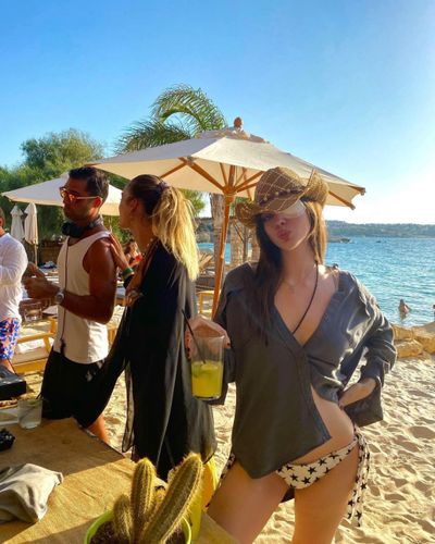 Derin Talu seksi ifşa fotoğrafı 111