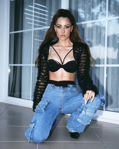 Derya Uluğ seksi ifşa fotoğrafı 207