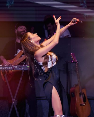 Derya Uluğ seksi ifşa fotoğrafı 81