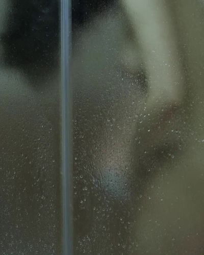 Devin Özgür Çınar seksi ifşa fotoğrafı 14 — Geriye Kalan (2012)
