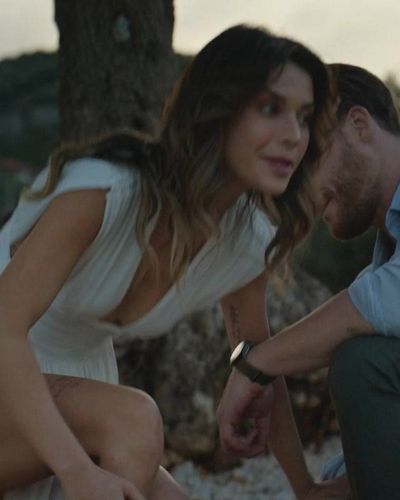 Devrim Özkan seksi ifşa fotoğrafı 16 — Mavi Mağara (2024)