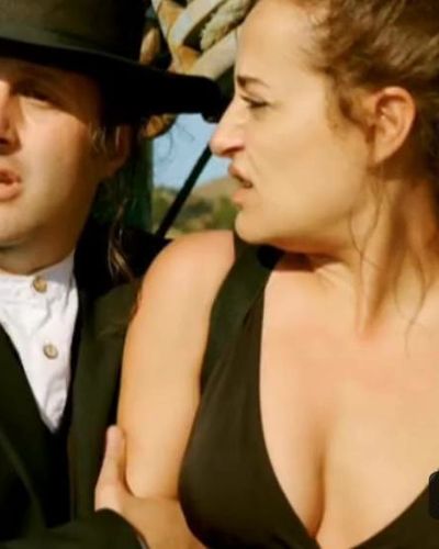 Didem Balçın seksi ifşa fotoğrafı 4 — Çakallarla Dans 3: Sıfır Sıkıntı (2014)
