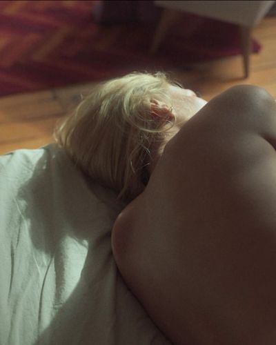 Dilan Çiçek Deniz seksi ifşa fotoğrafı 11 — Kal (2022)