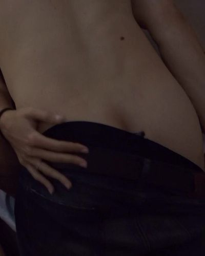 Dilan Çiçek Deniz seksi ifşa fotoğrafı 22 — Yarına Tek Bilet (2020)