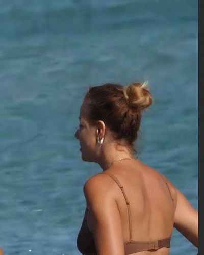 Doğa Rutkay seksi ifşa fotoğrafı 32