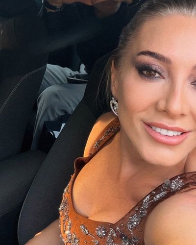 Dolunay Soysert seksi ifşa fotoğrafı 62