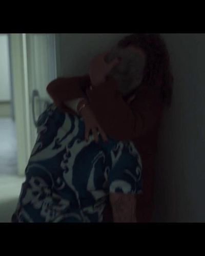 Dolunay Soysert seksi ifşa fotoğrafı 19 — Kal (2022)