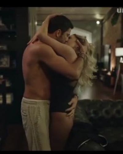 Dolunay Soysert seksi ifşa fotoğrafı 6 — Büyük Kuşatma (2024)