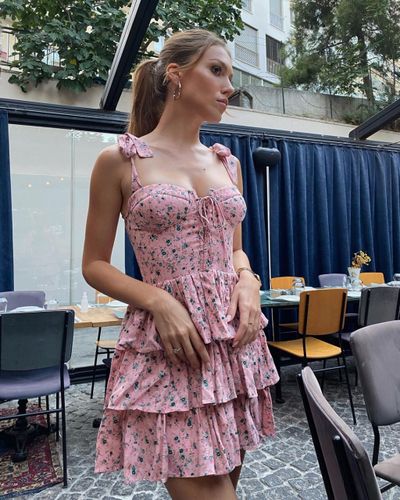 Duygu Özaslan seksi ifşa fotoğrafı 10