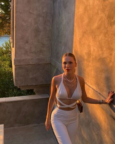 Duygu Özaslan seksi ifşa fotoğrafı 17