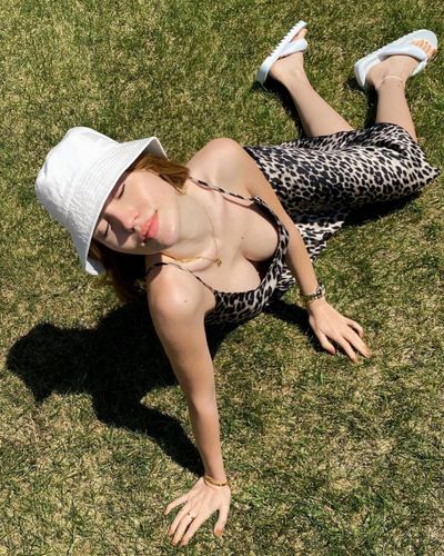 Duygu Özaslan seksi ifşa fotoğrafı 41