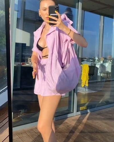 Duygu Özaslan seksi ifşa fotoğrafı 53