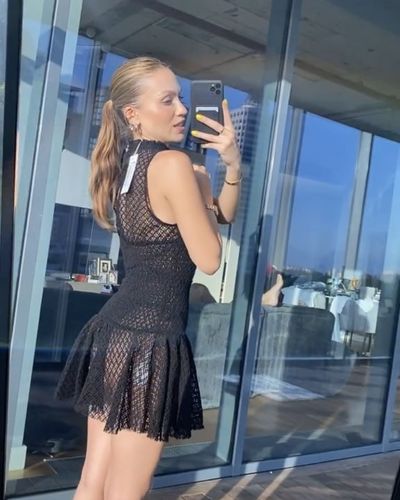 Duygu Özaslan seksi ifşa fotoğrafı 54