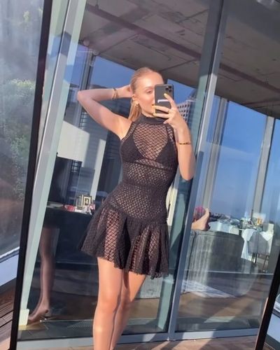 Duygu Özaslan seksi ifşa fotoğrafı 55