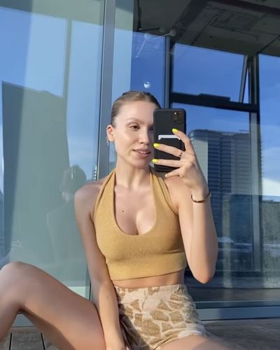 Duygu Özaslan seksi ifşa fotoğrafı 59