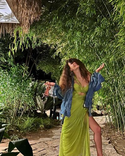 Ebru Şahin seksi ifşa fotoğrafı 111