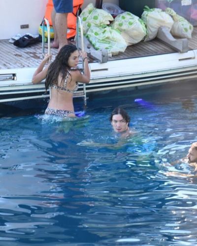 Ebru Şahin seksi ifşa fotoğrafı 400