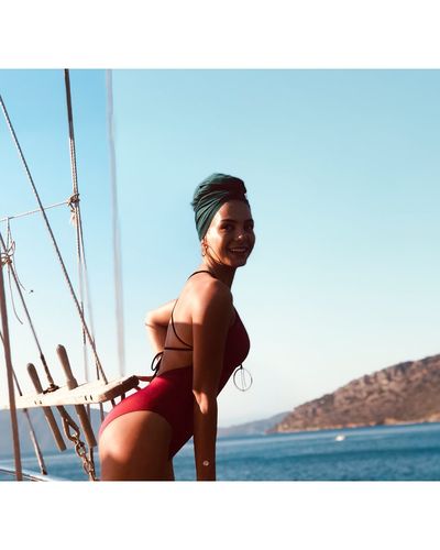 Ebru Şahin seksi ifşa fotoğrafı 581