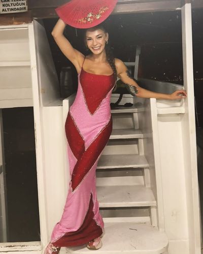 Ebru Şahin seksi ifşa fotoğrafı 630