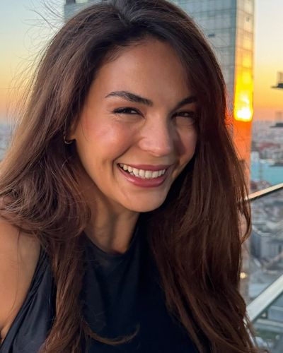 Ebru Şahin seksi ifşa fotoğrafı 704