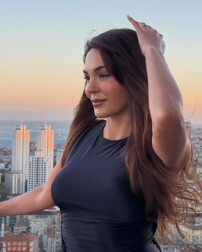 Ebru Şahin seksi ifşa fotoğrafı 709
