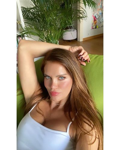 Ebru Şallı seksi ifşa fotoğrafı 21