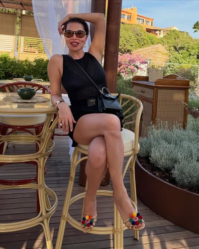 Ebru Yaşar seksi ifşa fotoğrafı 6