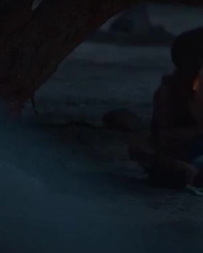 Ece Çeşmioğlu seksi ifşa fotoğrafı 2 — Son Yaz (2021)
